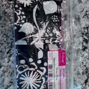 Thirty-One Strap Wrap